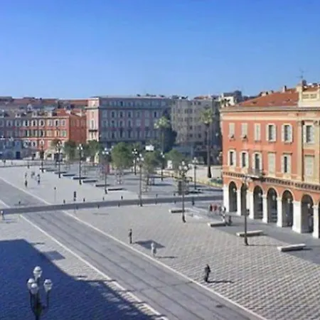 Gustave Apartmán *